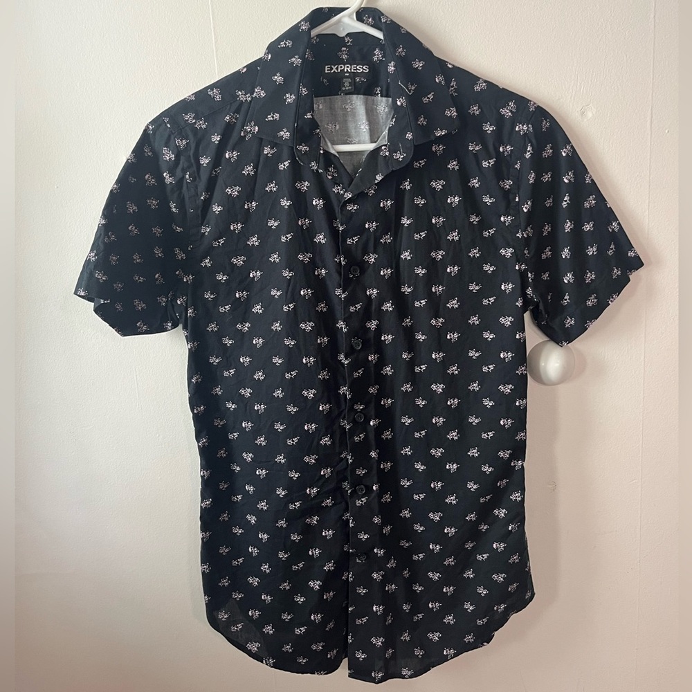 Express Men’s Short Sleeve Button Down Shirt Pattern XS